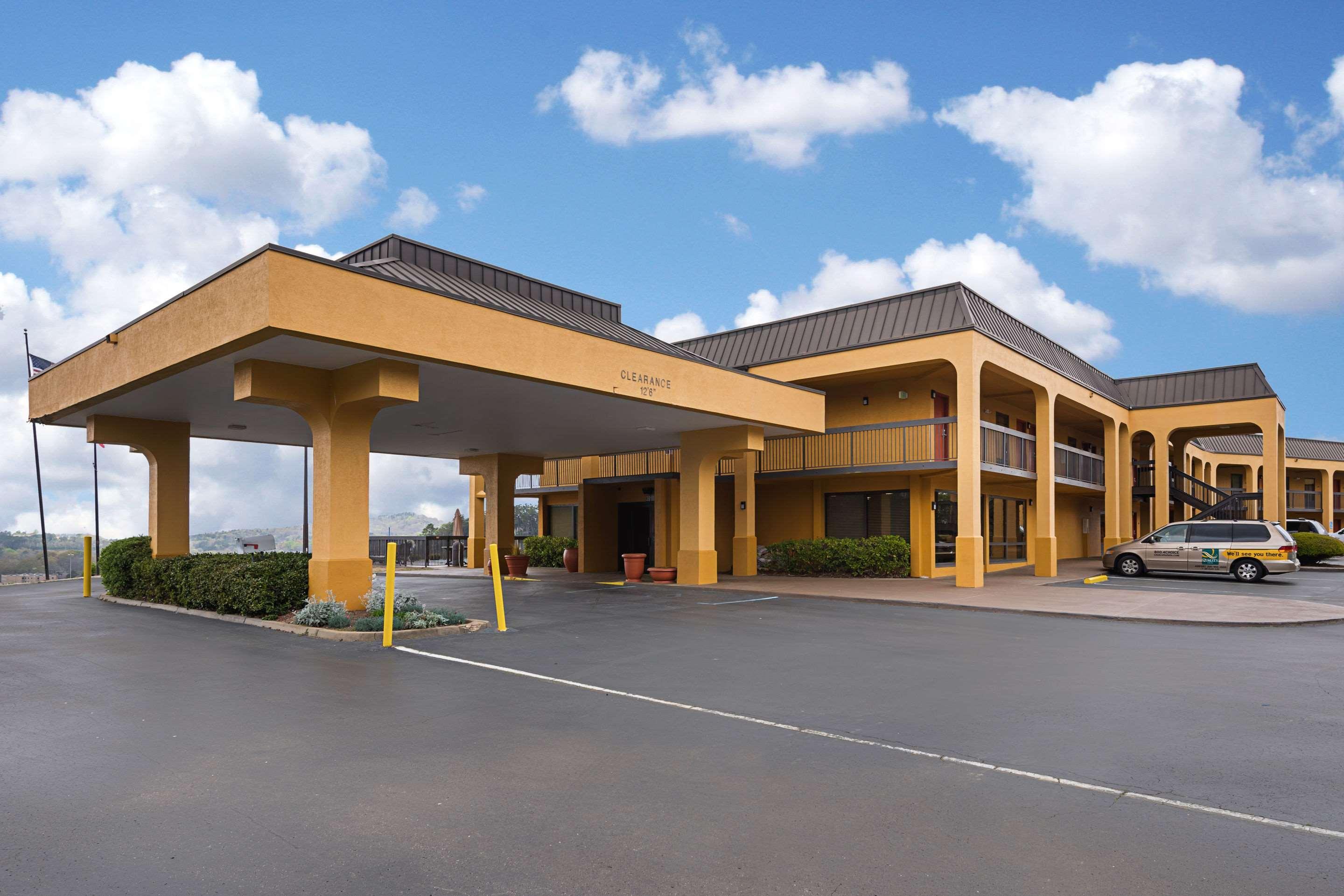 Quality Airport - Southeast Irondale
