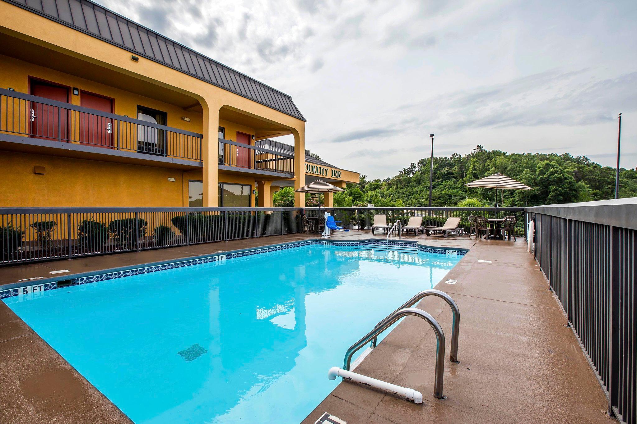 Quality Airport - Southeast Irondale