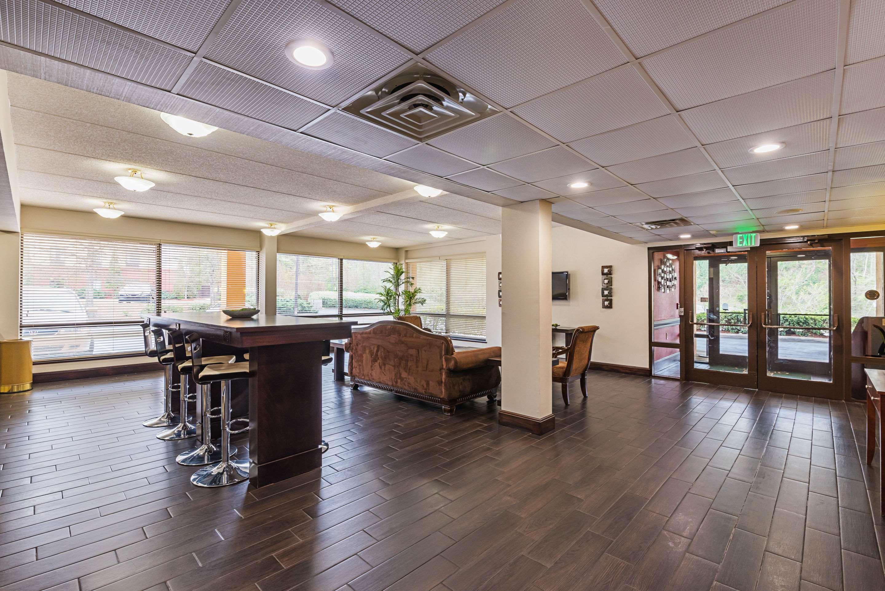 Quality Airport - Southeast 2* Irondale